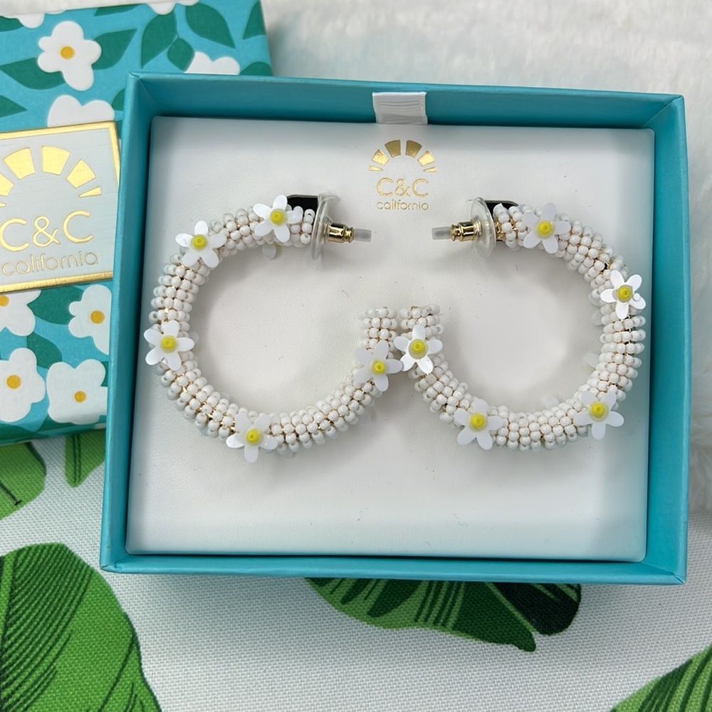 C&C California Daisy 3D Floral Beaded Hoop Earrings NEW IN BOX - Picture 4 of 9